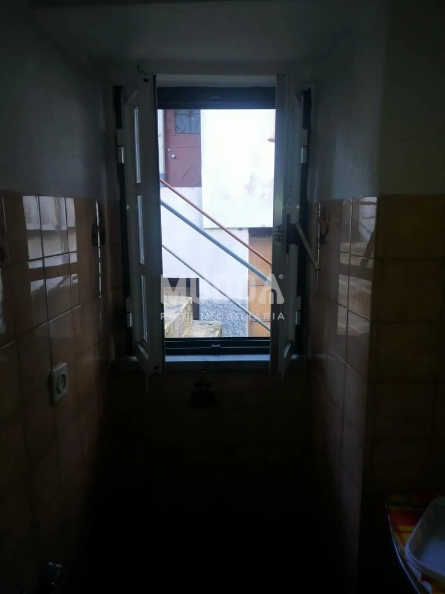 Moradia T3 para Venda em Cativelos Foto 12