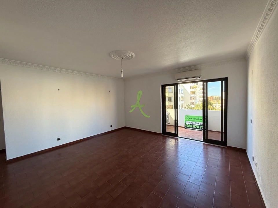 Apartamento T2 para Venda em Quarteira Foto 15