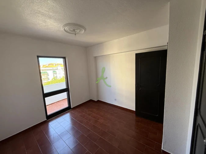 Apartamento T2 para Venda em Quarteira Foto 13