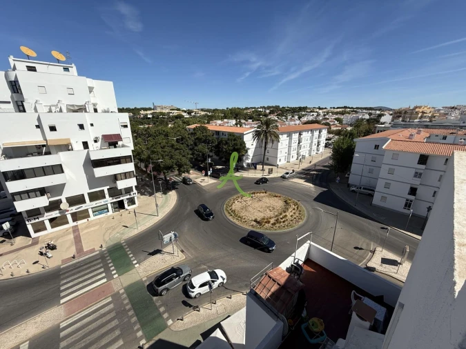 Apartamento T2 para Venda em Quarteira Foto 4