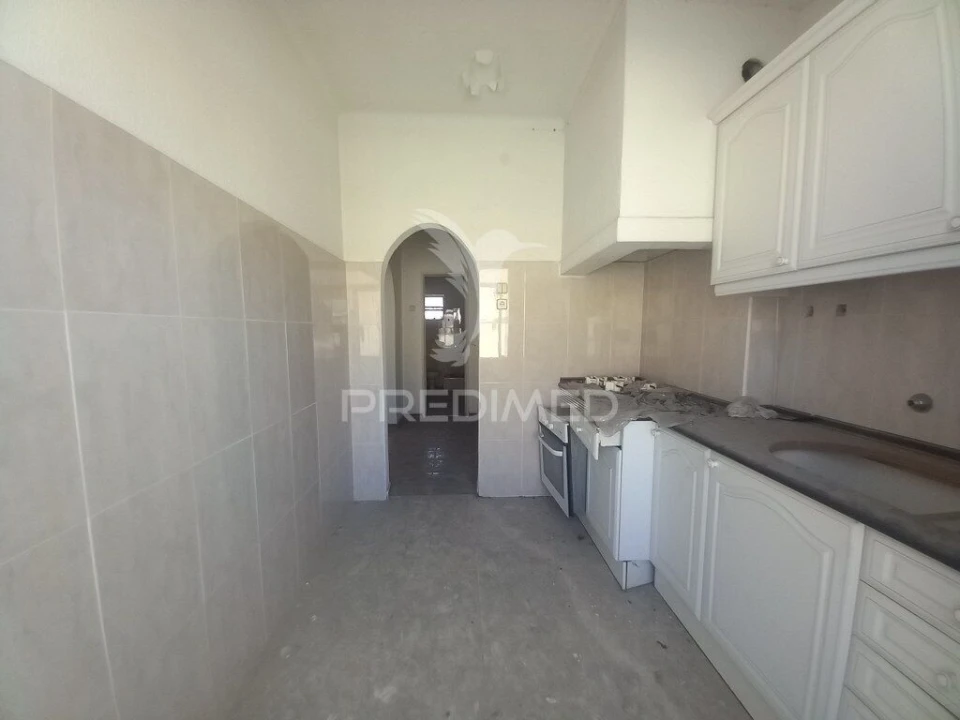Apartamento T1 para Venda em Baixa da Banheira e Vale da Amoreira Foto 1