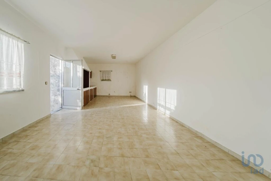 Moradia T2 para Venda em Ferrel Foto 6