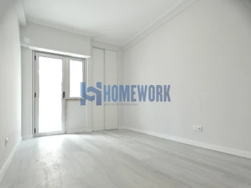 Apartamento T2 para Venda em Oeiras e São Julião da Barra, Paço de Arcos e Caxias