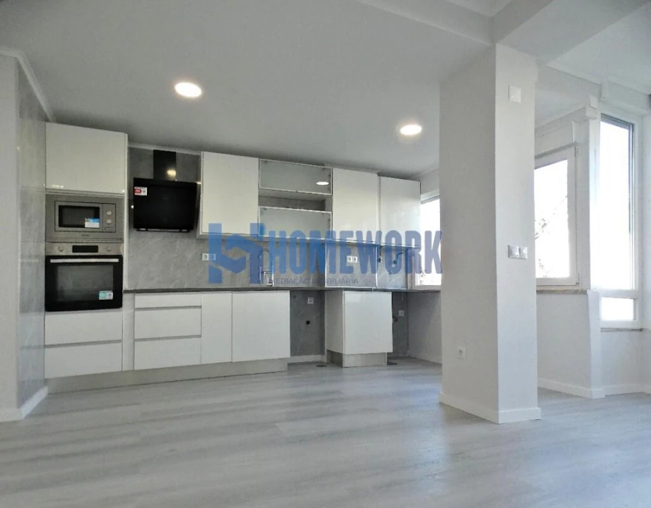 Apartamento T2 para Venda em Oeiras e São Julião da Barra, Paço de Arcos e Caxias Foto 1