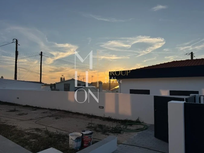 Moradia T3 para Venda em Santo Isidoro Foto 28