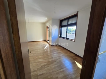 Apartamento T2 para Venda em Paranhos