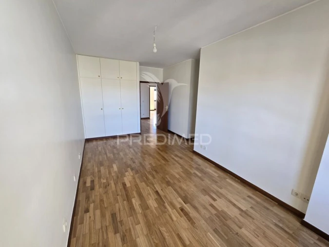 Apartamento T2 para Venda em Paranhos Foto 17