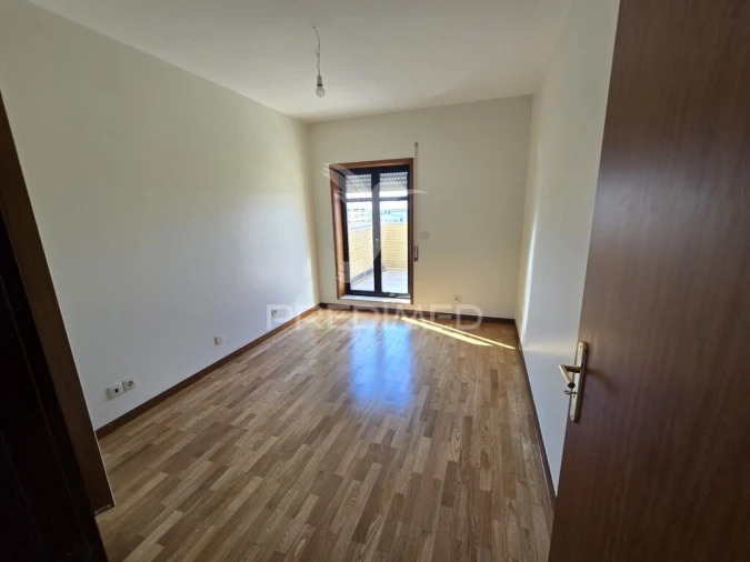 Apartamento T2 para Venda em Paranhos Foto 11