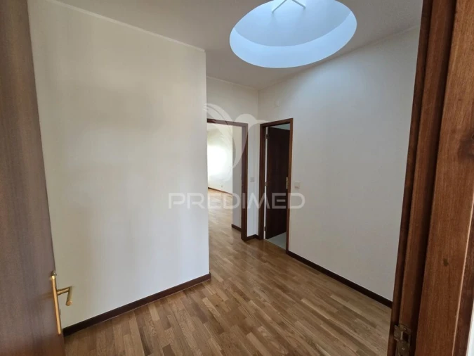 Apartamento T2 para Venda em Paranhos Foto 10