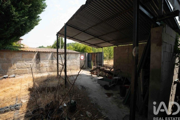 Terreno para Venda em Borbela e Lamas de Olo Foto 12