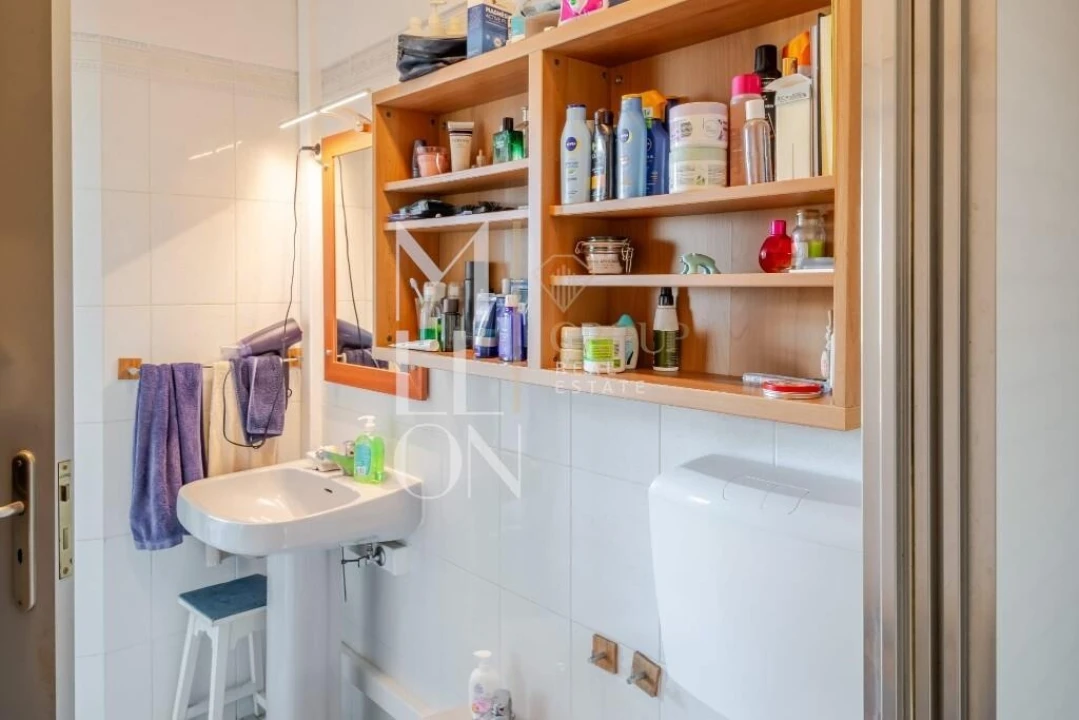 Apartamento T2 para Venda em Portimão Foto 16