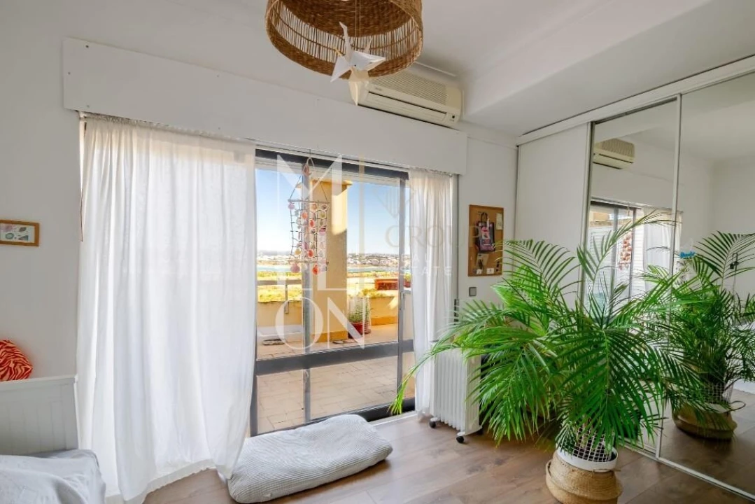 Apartamento T2 para Venda em Portimão Foto 13