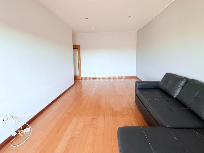 Apartamento T2 para Venda em Vilarinho das Cambas Foto 2