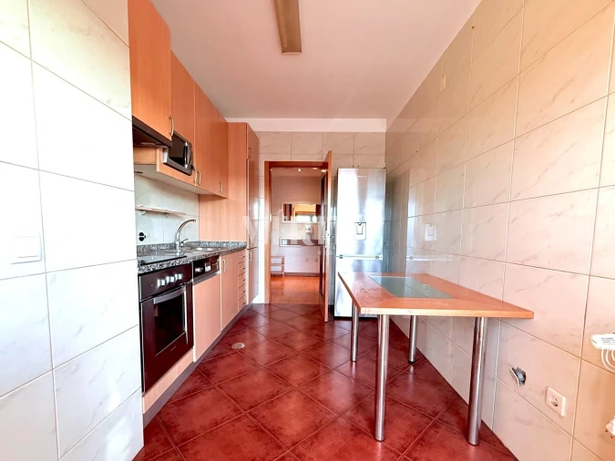 Apartamento T2 para Venda em Vilarinho das Cambas Foto 5
