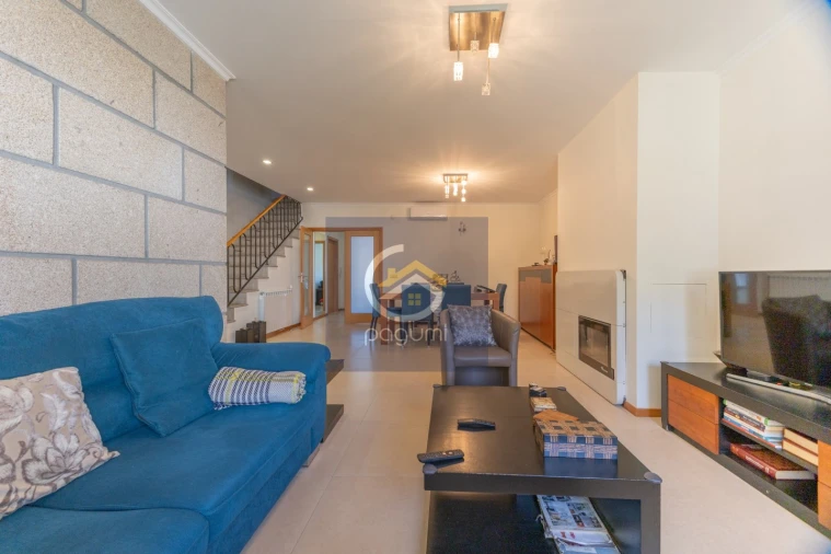 Moradia T3 para Venda em Astromil Foto 11