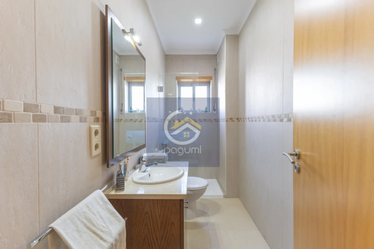 Moradia T3 para Venda em Astromil Foto 28