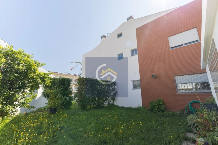 Moradia T3 para Venda em Astromil Foto 45