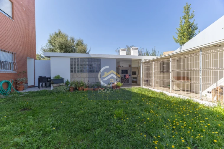 Moradia T3 para Venda em Astromil Foto 44