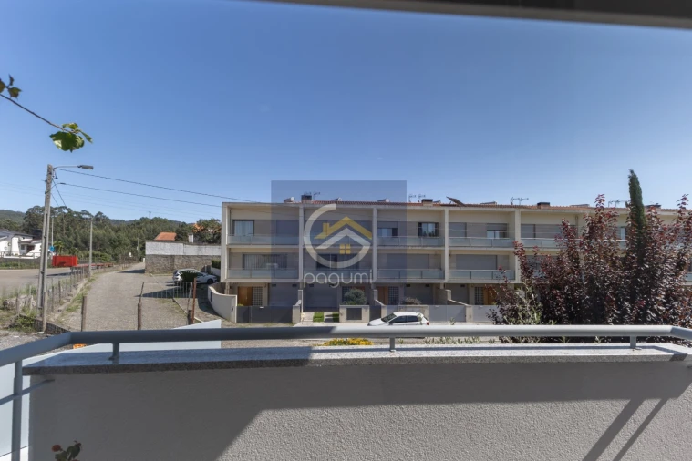 Moradia T3 para Venda em Astromil Foto 48