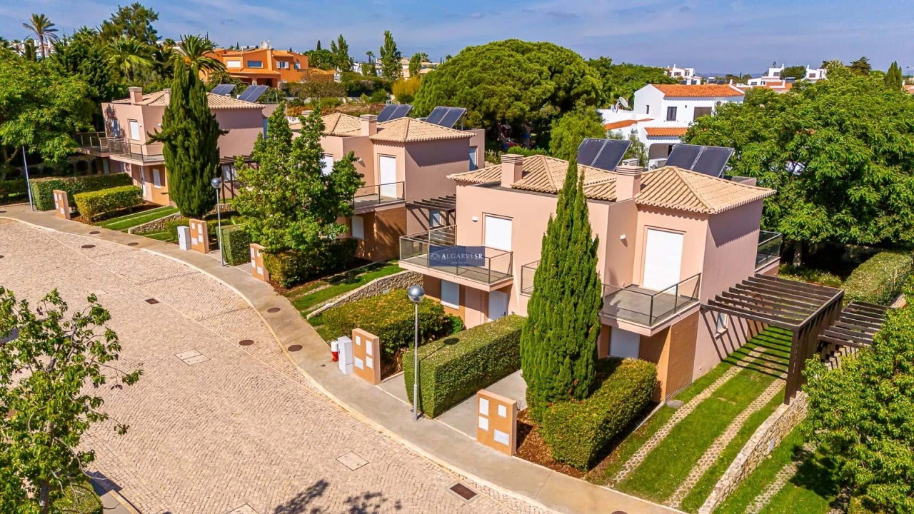 Moradia T3 para Venda em Lagoa e Carvoeiro Foto 3