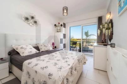 Apartamento T1 para Venda em Loule (São Clemente)
