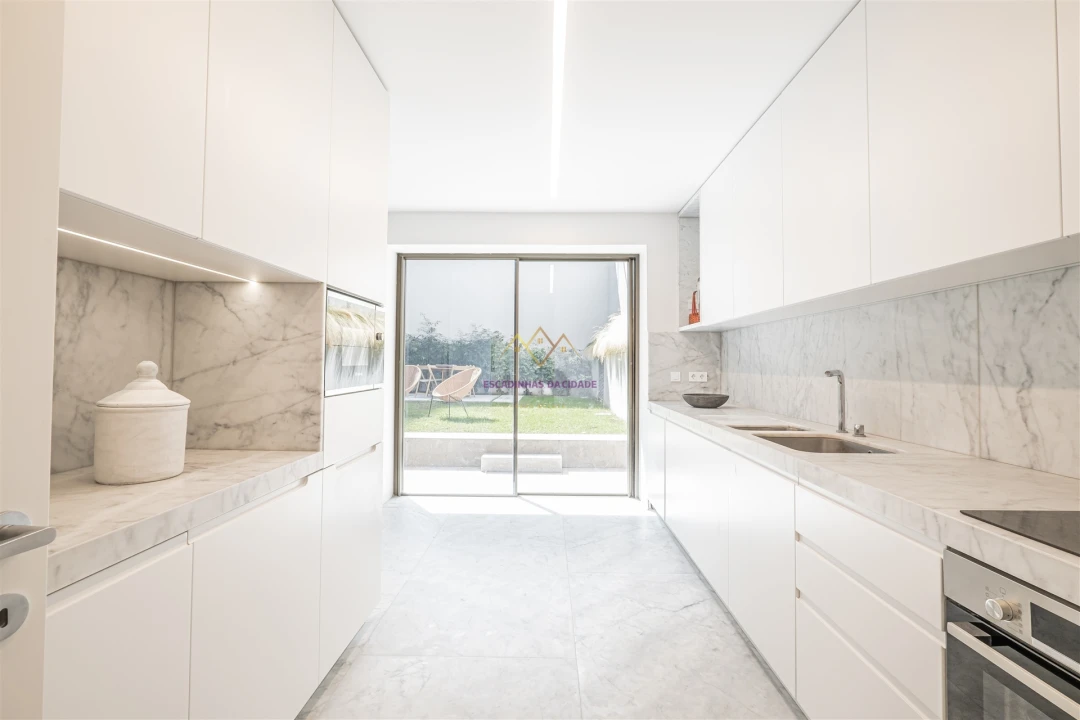 Apartamento T3 para Venda em Avenidas Novas Foto 16