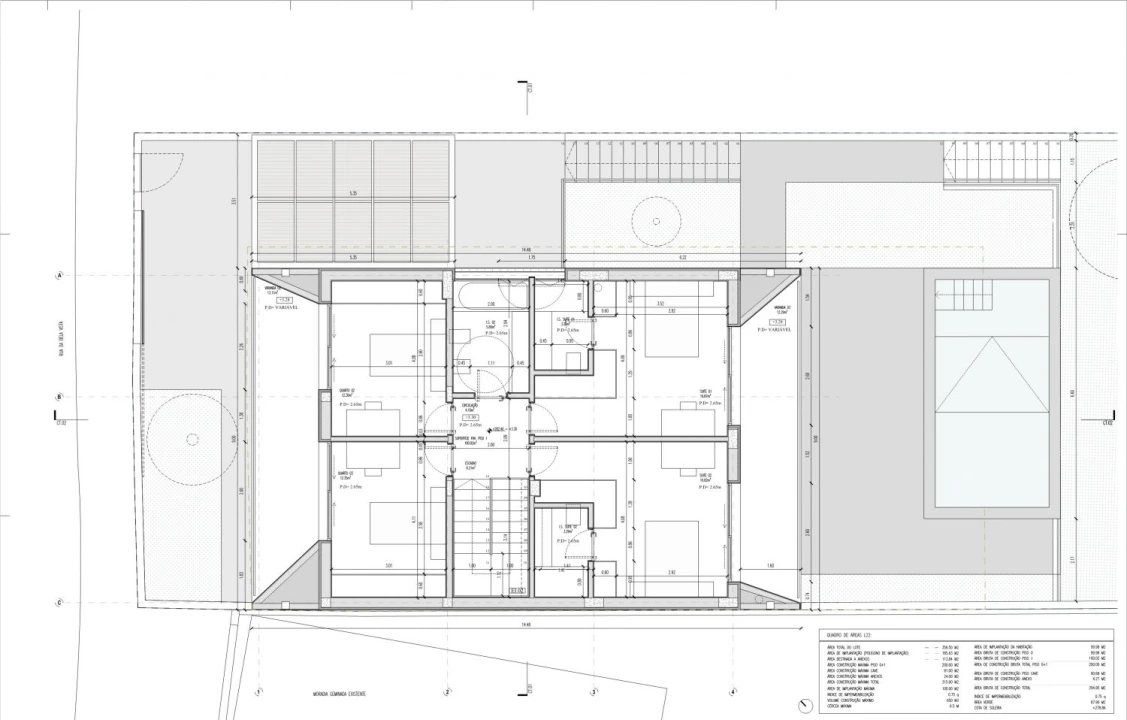 Moradia T5 para Venda em Vialonga Foto 21