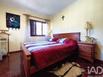 Moradia T4 para Venda em Vila Nova de Anha