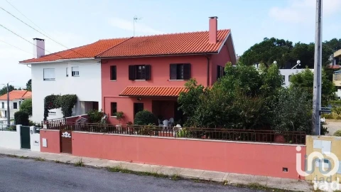 Moradia T4 para Venda em Vila Nova de Anha