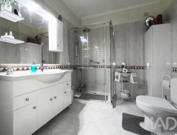 Moradia T4 para Venda em Vila Nova de Anha