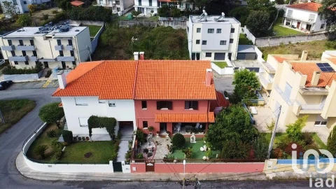 Moradia T4 para Venda em Vila Nova de Anha