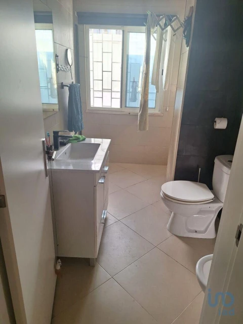 Apartamento T2 para Venda em Laranjeiro e Feijó