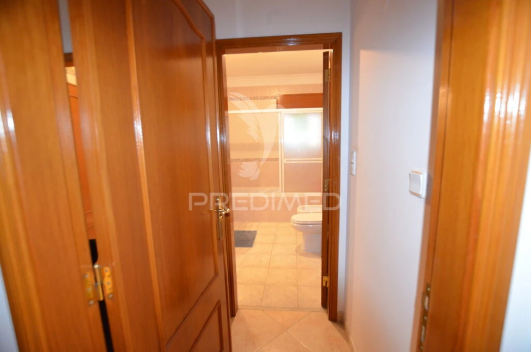 Apartamento T2 para Venda em Albufeira e Olhos de Água Foto 4