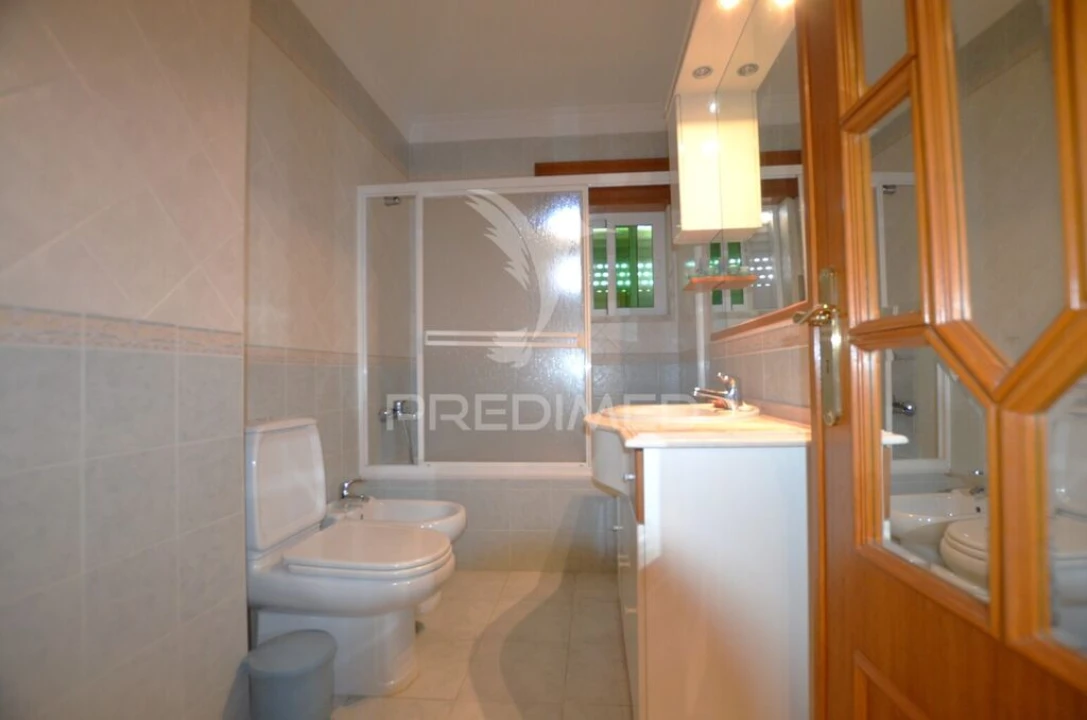 Apartamento T2 para Venda em Albufeira e Olhos de Água Foto 5