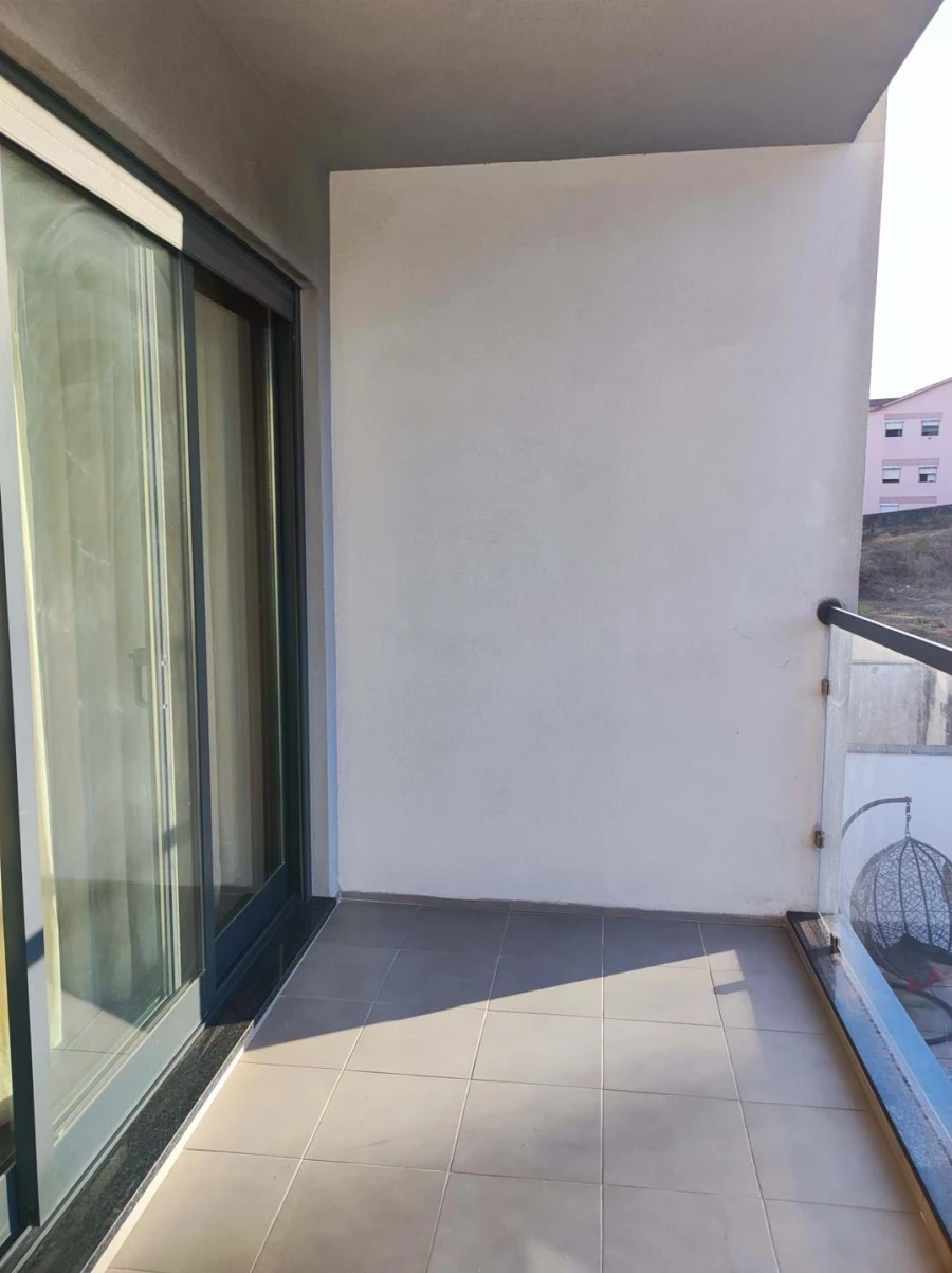 Moradia T3 para Venda em Pedrouços Foto 8