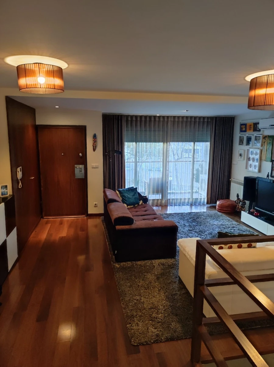 Moradia T3 para Venda em Pedrouços Foto 2