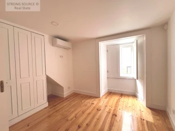 Apartamento T8 para Venda em São Vicente