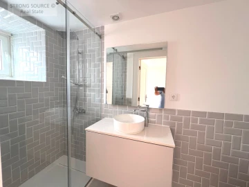 Apartamento T8 para Venda em São Vicente