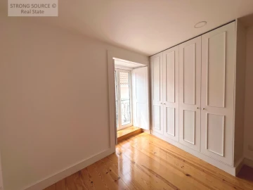 Apartamento T8 para Venda em São Vicente