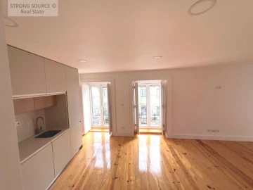 Apartamento T8 para Venda em São Vicente