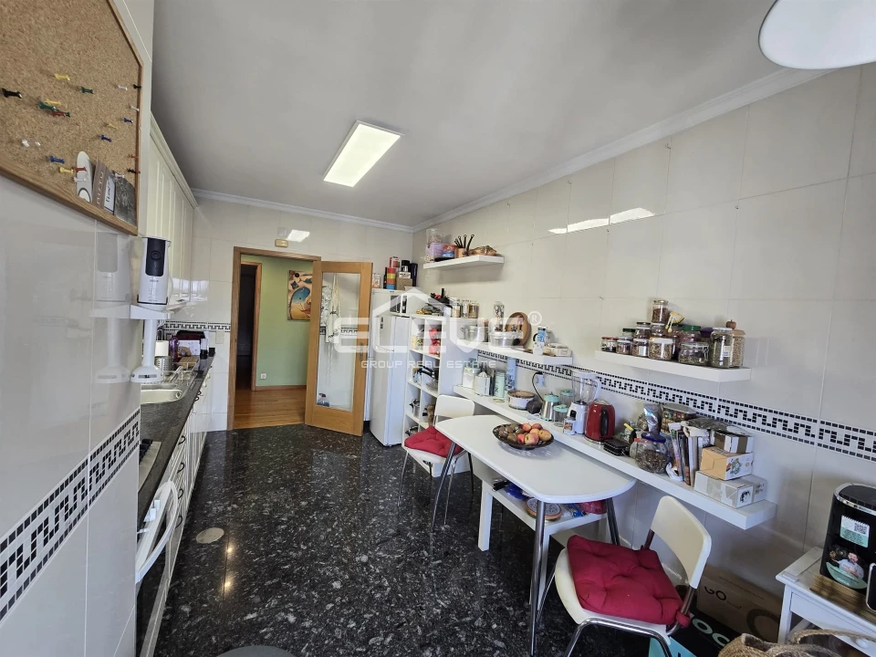 Apartamento T3 para Venda em Mafamude e Vilar do Paraíso Foto 4