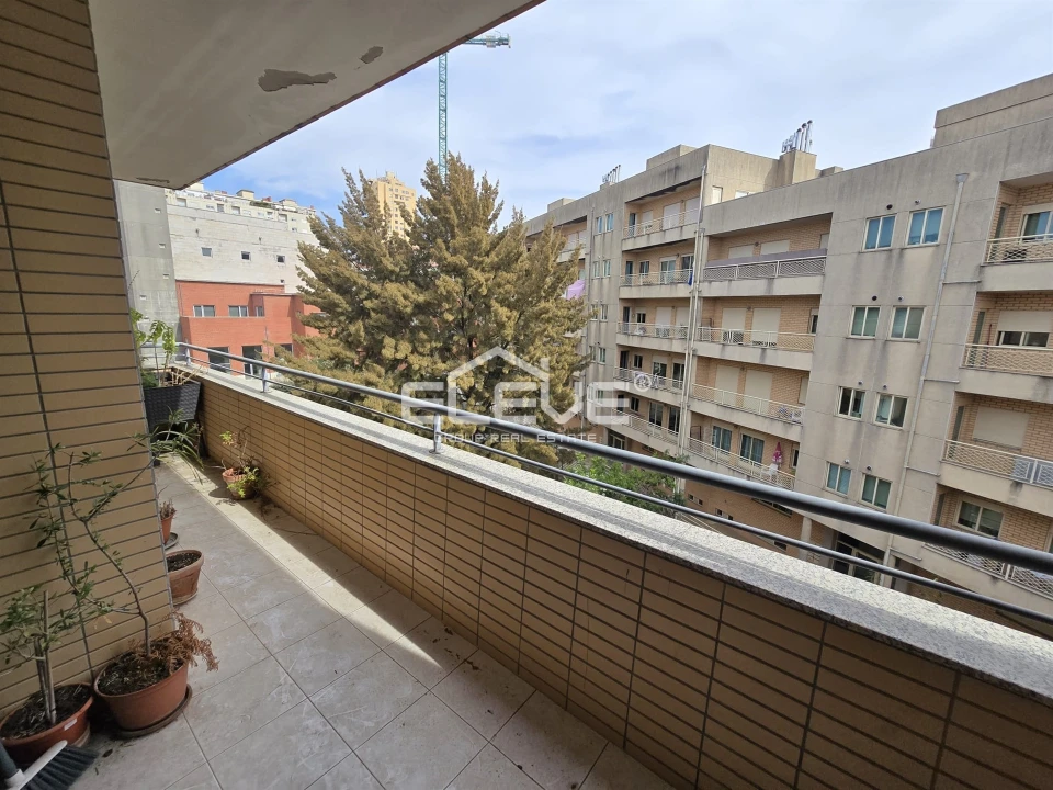 Apartamento T3 para Venda em Mafamude e Vilar do Paraíso Foto 22