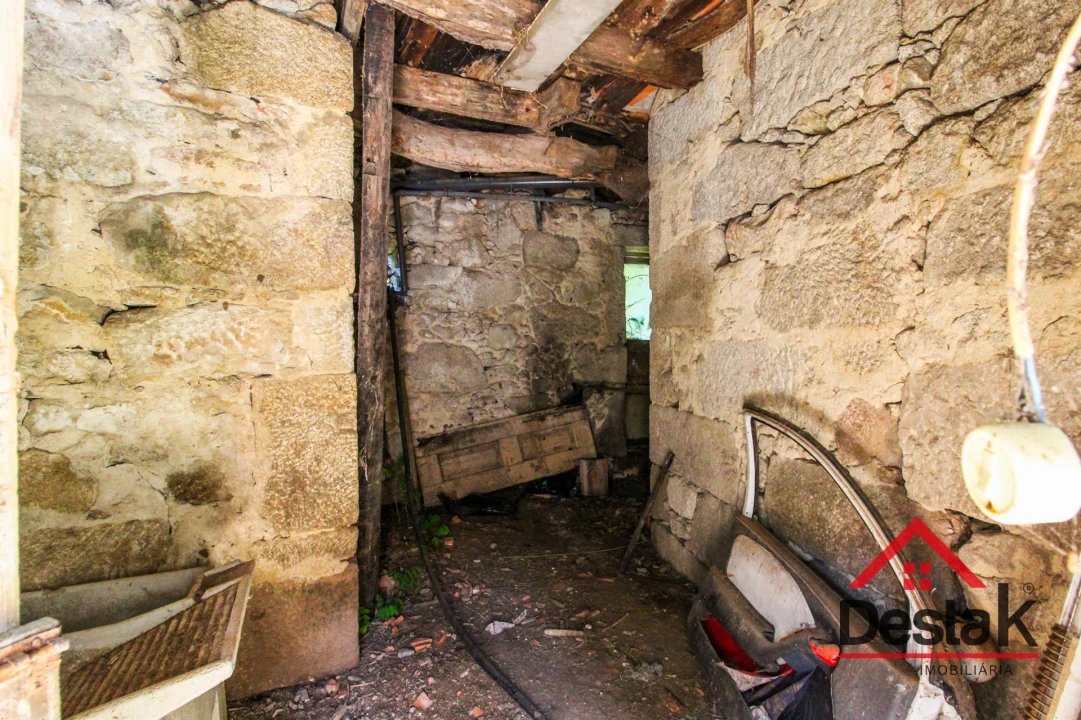 Moradia T3 para Venda em Ribeiradio Foto 17