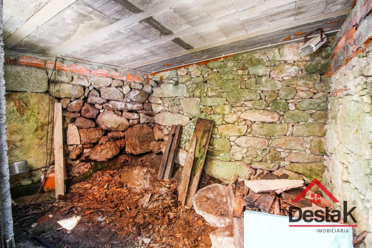 Moradia T3 para Venda em Ribeiradio Foto 16