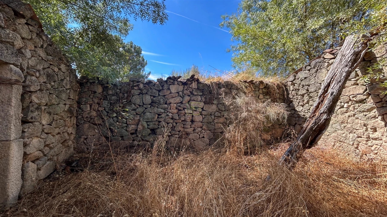Quinta T0 para Venda em Póvoa de Rio de Moinhos e Cafede Foto 52