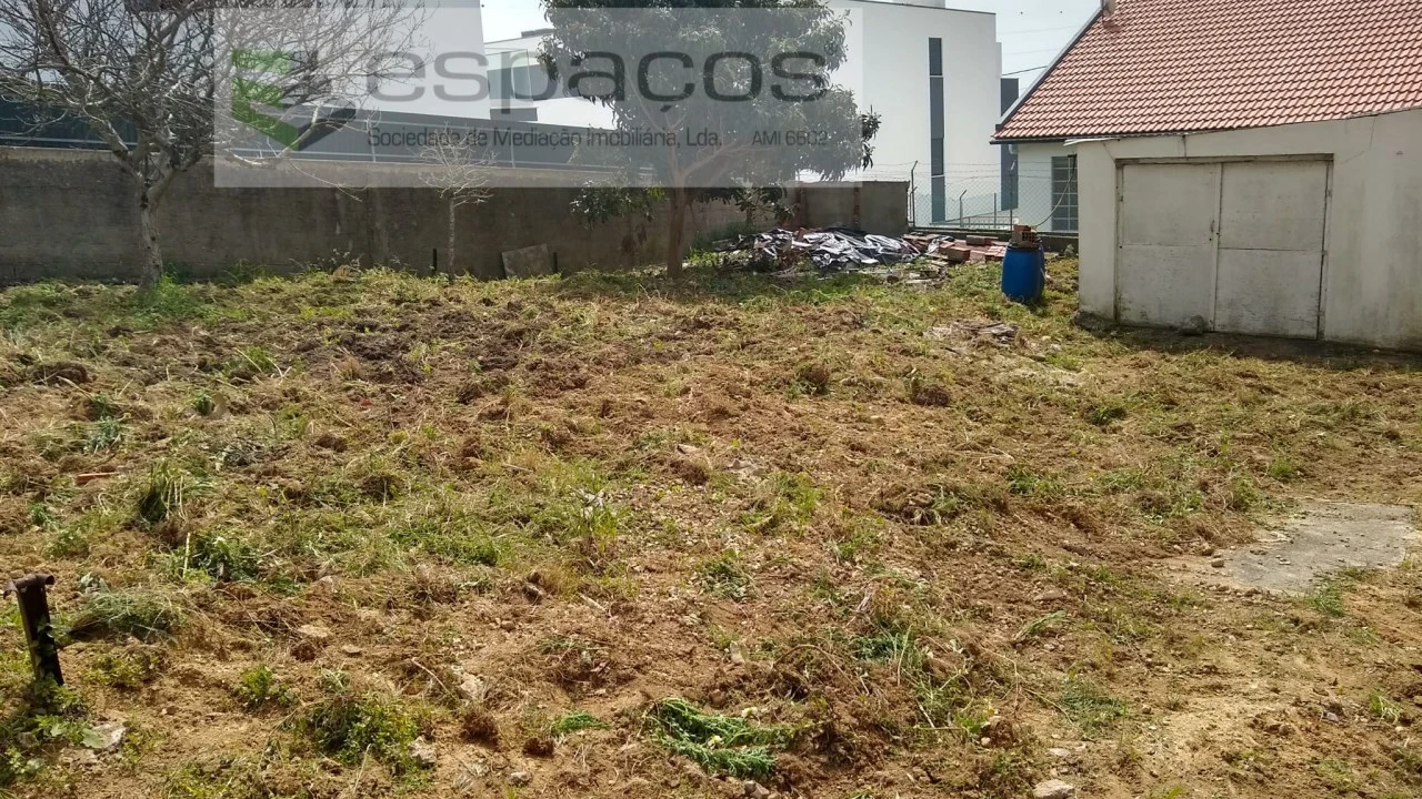 Terreno para Venda em Póvoa de Santa Iria e Forte da Casa Foto 1