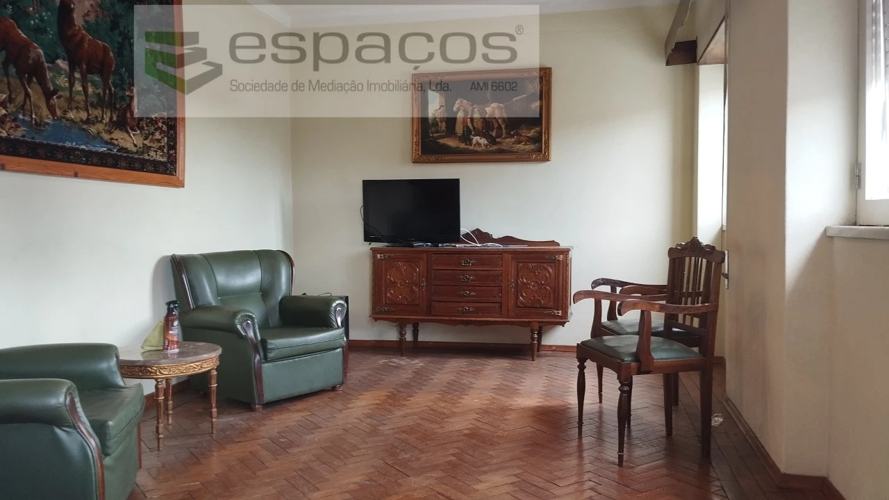 Moradia T4 para Venda em Escalos de Cima e Lousa Foto 1