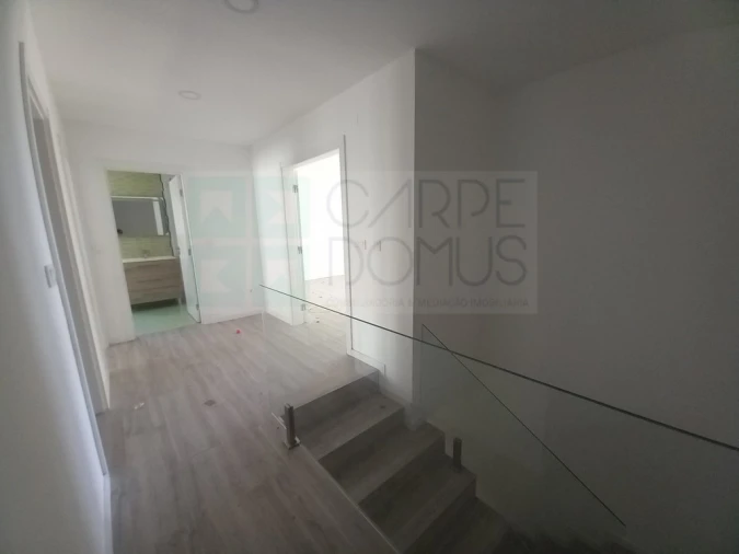 Apartamento T4 para Venda em Castanheira do Ribatejo e Cachoeiras Foto 6