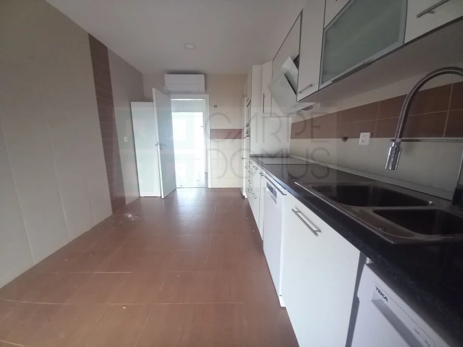 Apartamento T4 para Venda em Castanheira do Ribatejo e Cachoeiras Foto 10