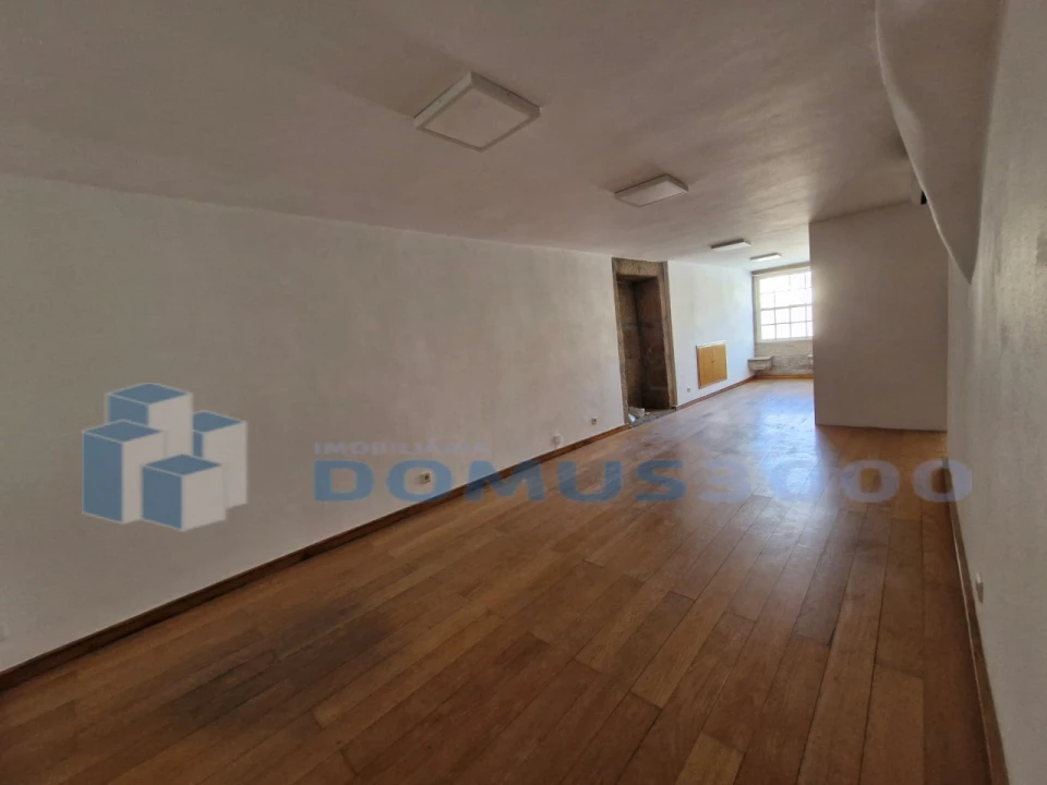 Loja para Arrendamento em Nossa Senhora da Conceição, São Pedro e São Dinis Foto 6